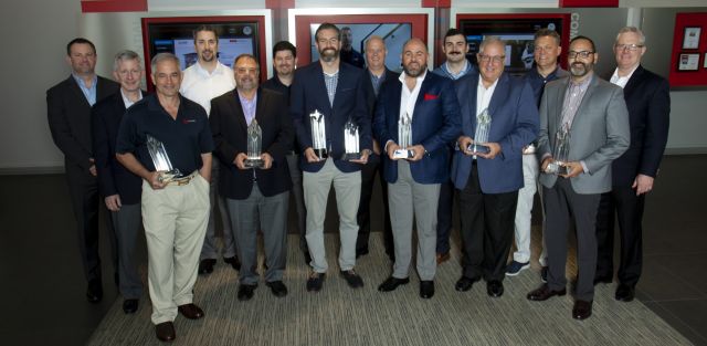 METUS Diamond Leadership Award Winners and METUS executive team